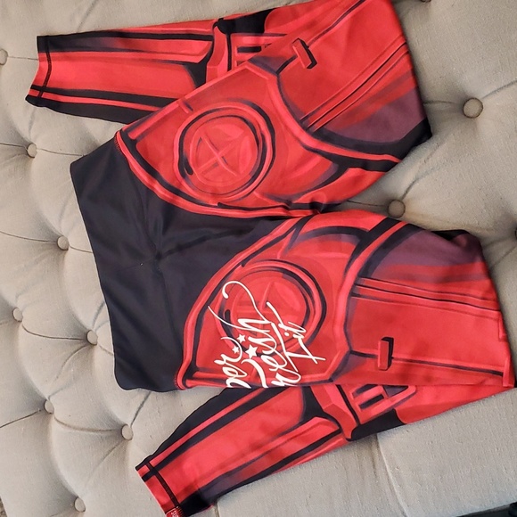 Super Fresh LTD. EDITION Robot Leggings NWOT - Picture 3 of 7